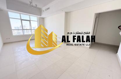 شقة - 3 غرف نوم - 4 حمامات للايجار في شارع التعاون - التعاون - الشارقة
