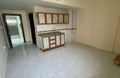 Apartment - Studio - 1 Bathroom for rent in Al Khudayra Building - Al Ghuair - Al Gharb - Sharjah