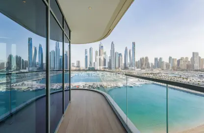 Apartment - 3 Bedrooms - 3 Bathrooms for sale in Marina Vista Tower 1 - Marina Vista - EMAAR Beachfront - Dubai Harbour - Dubai