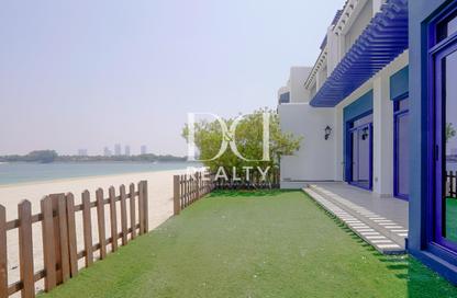 Villa - 5 Bedrooms - 6 Bathrooms for rent in Palma Residences - Palm Jumeirah - Dubai