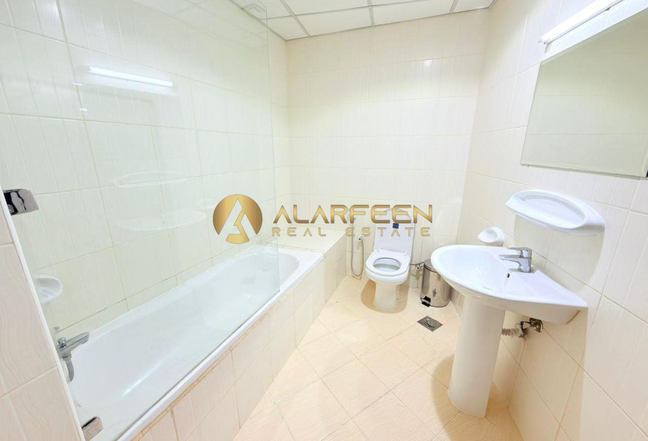 Chiller Free | Next to Park | Spacious Size photo 10