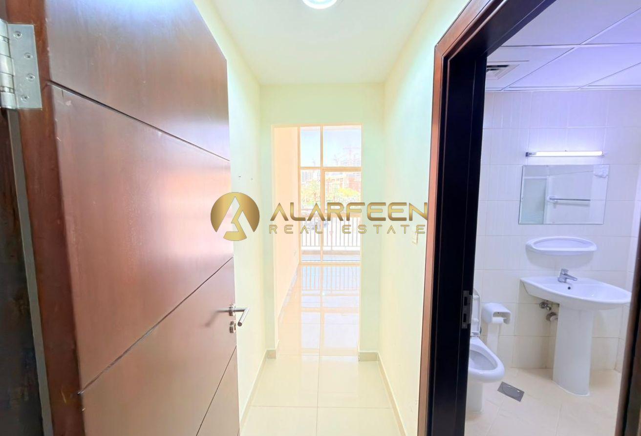 Chiller Free | Next to Park | Spacious Size photo 8