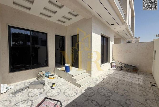 83232242 - Property Image 3