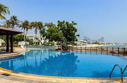 Villa - 4 Bedrooms - 5 Bathrooms for rent in Canal Cove Frond F - Canal Cove Villas - Palm Jumeirah - Dubai