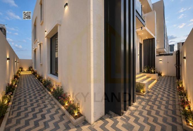 102428459 - Property Image 2