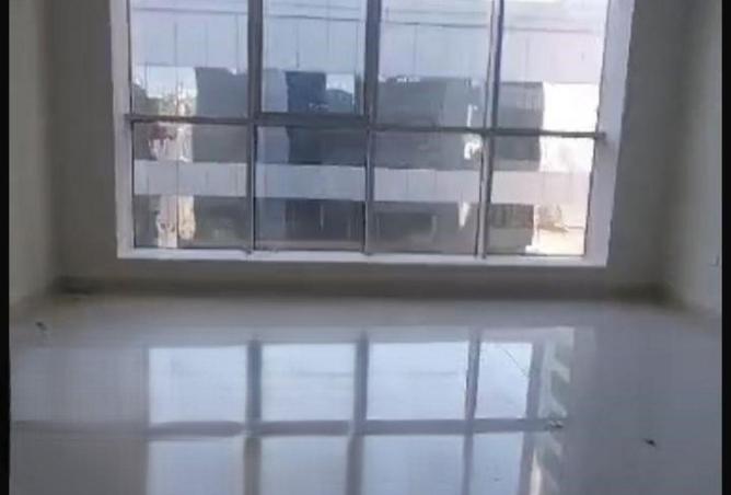 72317046 - صورة العقار 3