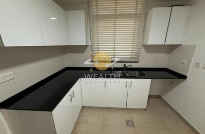 Townhouse - 4 Bedrooms - 5 Bathrooms for rent in Nasma Residence - Al Tai - Sharjah