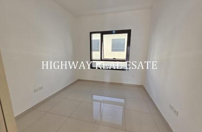 Villa - 3 Bedrooms - 4 Bathrooms for rent in Nasma Residence - Al Tai - Sharjah