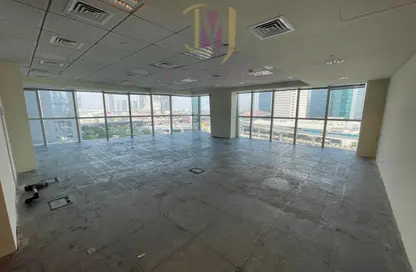 مكتب - استوديو - 1 حمام للايجار في برج سما - شارع الشيخ زايد - دبي