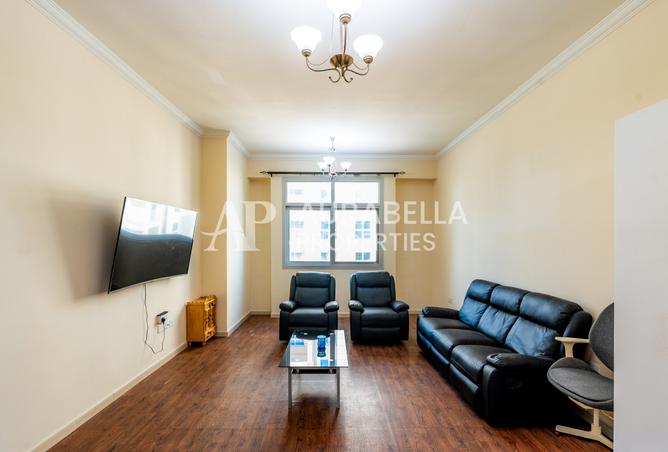 121541800 - Property Image 2