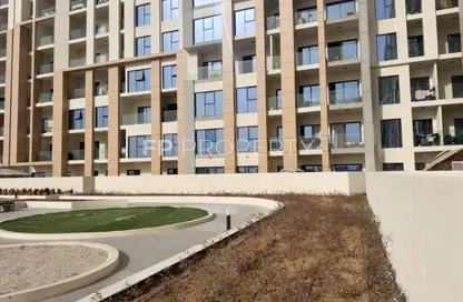 شقة - غرفة نوم - 2 حمامات للايجار في برج روكان B - برج روكان - روكان - دبي لاند - دبي