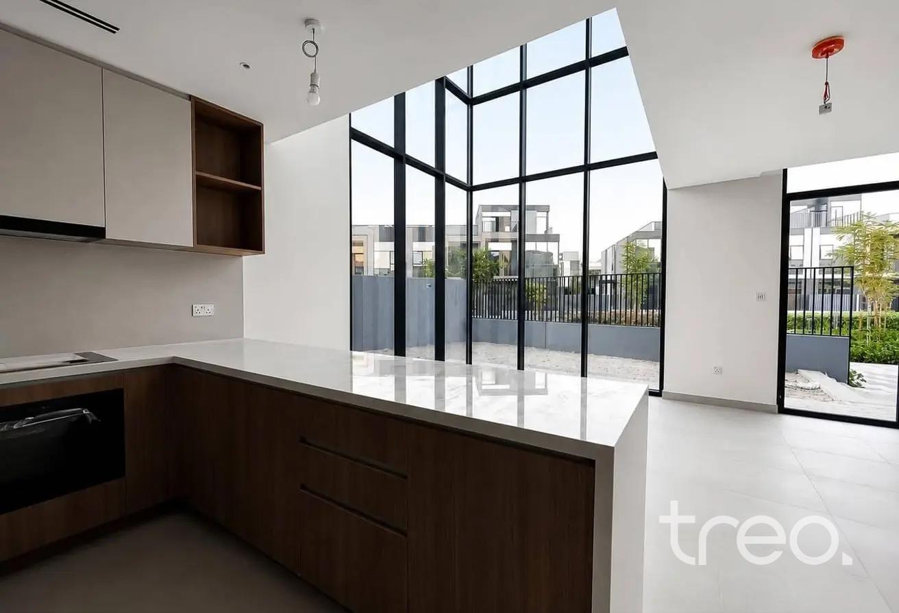 Move-In Ready | 4 Bed G+1 | Large Plot photo 8