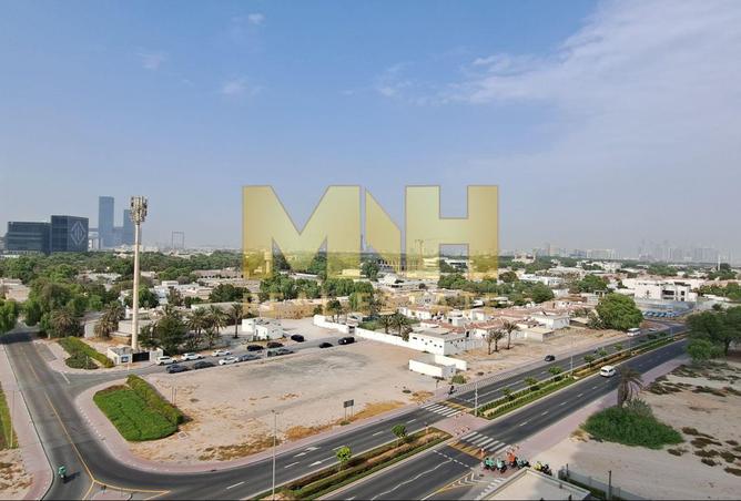 Modern 2-BR Apartment in Downtown Views2 | vacant photo 2