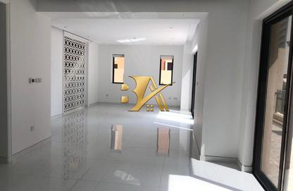 Villa - 5 Bedrooms - 5 Bathrooms for rent in Bloomingdale - Dubai Sports City - Dubai