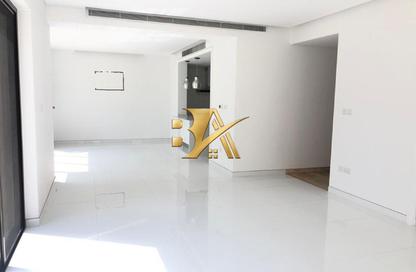 Villa - 5 Bedrooms - 5 Bathrooms for rent in Bloomingdale - Dubai Sports City - Dubai