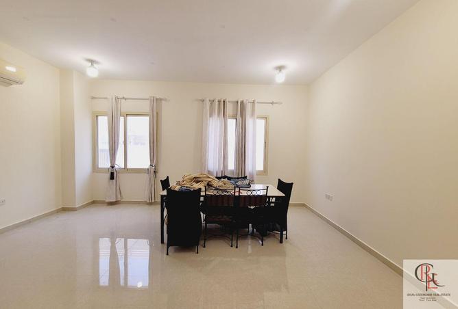 71145599 - Property Main Image