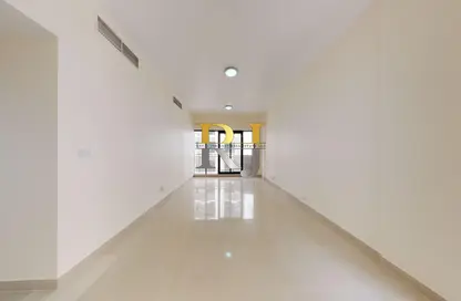 Apartment - 4 Bedrooms - 4 Bathrooms for rent in Golden Sands 9 - Mankhool - Bur Dubai - Dubai