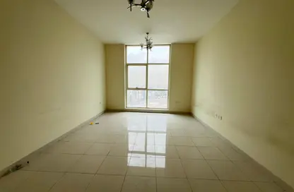 Apartment - 1 Bedroom - 2 Bathrooms for rent in Al Khan Lagoon Tower - Al Khan Lagoon - Al Khan - Sharjah