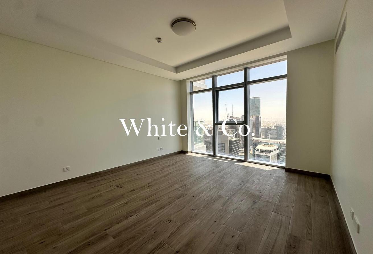 Panoramic Views | 4 Bedroom | Vacant Now photo 11