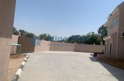 Villa - 5 - 5 for rent in Al Mankhool - Bur Dubai - Dubai