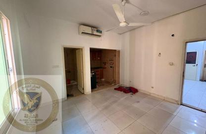 Apartment - Studio - 1 Bathroom for rent in Muweileh Community - Muwaileh Commercial - Sharjah