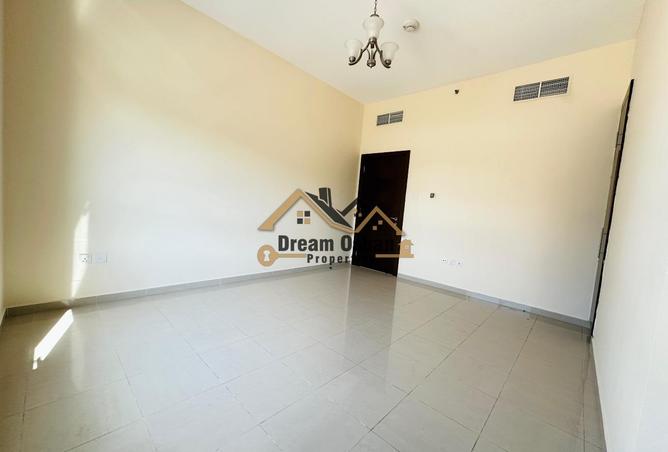 107319355 - Property Image 3