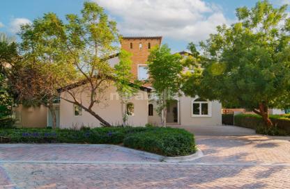 Villa - 5 Bedrooms - 6 Bathrooms for rent in Sienna Lakes - Jumeirah Golf Estates - Dubai