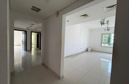 Apartment - 3 Bedrooms - 4 Bathrooms for rent in Al Khan Corniche - Al Khan - Sharjah