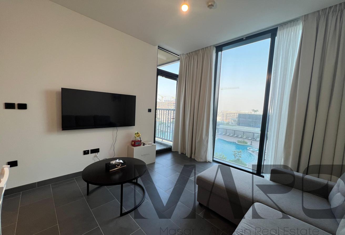 Furnished | Swimming Pool View | Mid Floor photo 8