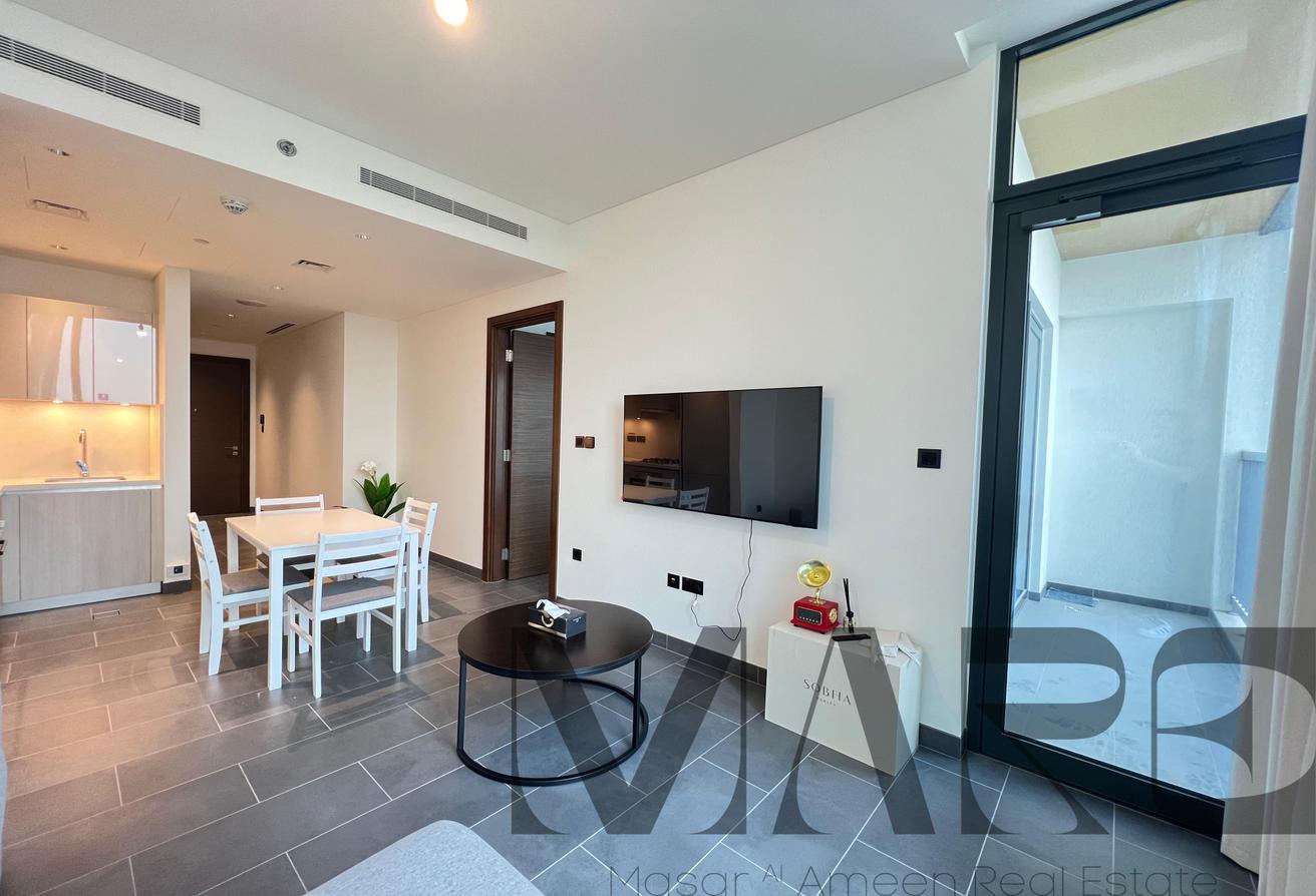 Furnished | Swimming Pool View | Mid Floor photo 9