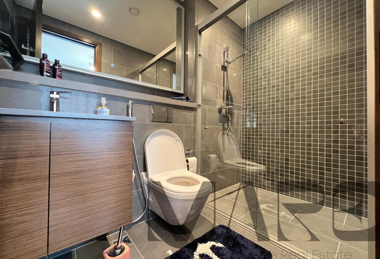 Furnished | Swimming Pool View | Mid Floor photo 15