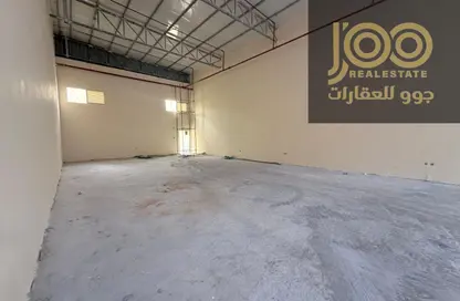 مستودع - استوديو - 1 حمام للايجار في أم الثعوب - أم القيوين