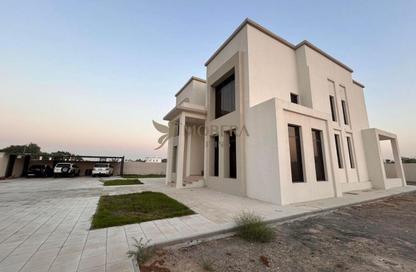 Villa - 5 Bedrooms - 7 Bathrooms for rent in Al Aweer 1 - Al Aweer - Dubai