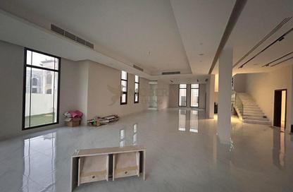 Villa - 5 Bedrooms - 7 Bathrooms for rent in Al Aweer 1 - Al Aweer - Dubai