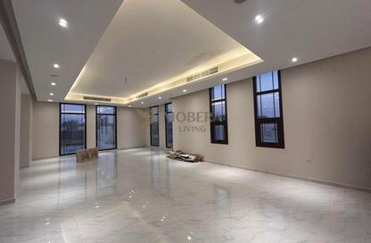 Villa - 5 Bedrooms - 7 Bathrooms for rent in Al Aweer 1 - Al Aweer - Dubai