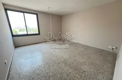 Apartment - 2 Bedrooms - 2 Bathrooms for rent in Airport Road - Abu Dhabi Apartment - 2 Bedrooms - 2 Bathrooms for rent in Airport Road - Abu Dhabi