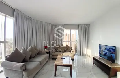 شقة - 3 غرف نوم - 3 حمامات للايجار في برج الجزيرة - شارع الكورنيش - أبوظبي