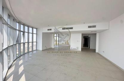 Apartment - 3 - 5 for rent in Al Majaz 1 - Al Majaz - Sharjah