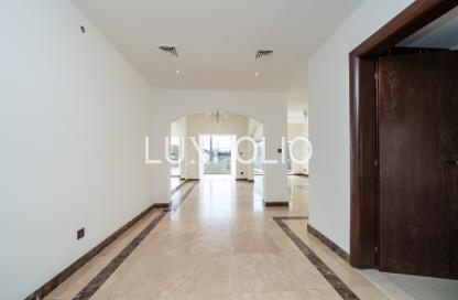 Villa - 4 - 5 for rent in Meadows 2 - Meadows - Dubai