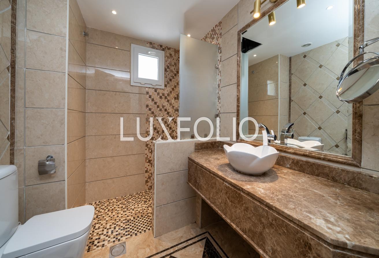 Remodelled Type 7 | Lake view | Outdoor maids photo 24