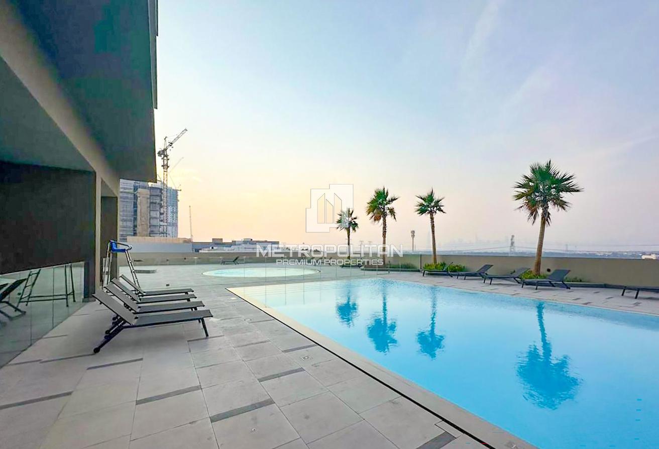 Fully Furnished | Bright Space | Great Price photo 12