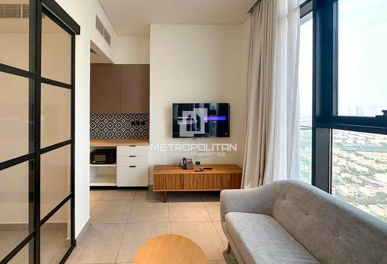 Fully Furnished | Bright Space | Great Price photo 6