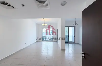 Apartment - 2 Bedrooms - 3 Bathrooms for rent in Bayt Al Muraqqabat 03 - Al Muraqqabat - Deira - Dubai