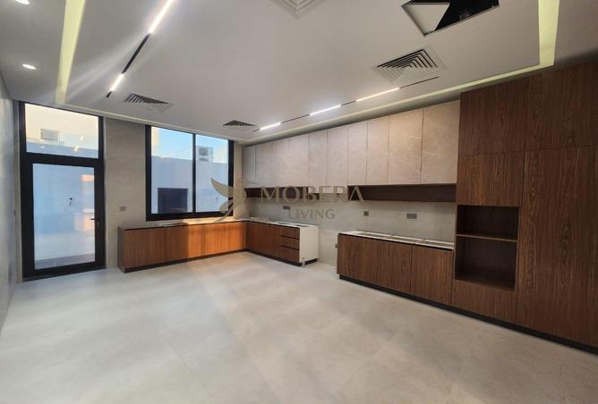 114160390 - Property Image 3
