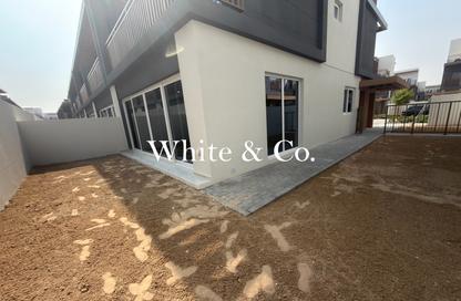 Townhouse - 4 - 4 for rent in Verona - Damac Hills 2 - Dubai