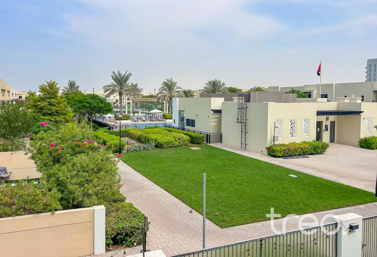 Sale in Safi Townhouses: Fully upgraded|Backing pool and park|VOT ...
