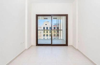 Bulk Rent Unit - Studio - 1 Bathroom for rent in Al Karama - Dubai