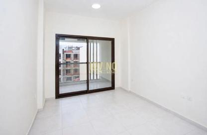 Bulk Rent Unit - Studio - 1 Bathroom for rent in Al Karama - Dubai
