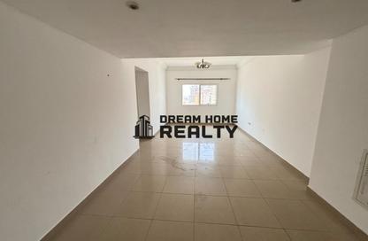 Apartment - 2 Bedrooms - 2 Bathrooms for rent in Al Bandary Twin Towers - Al Khan - Sharjah