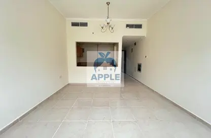 Apartment - Studio - 1 Bathroom for rent in Muwaileh 3 Building - Muwaileh - Sharjah